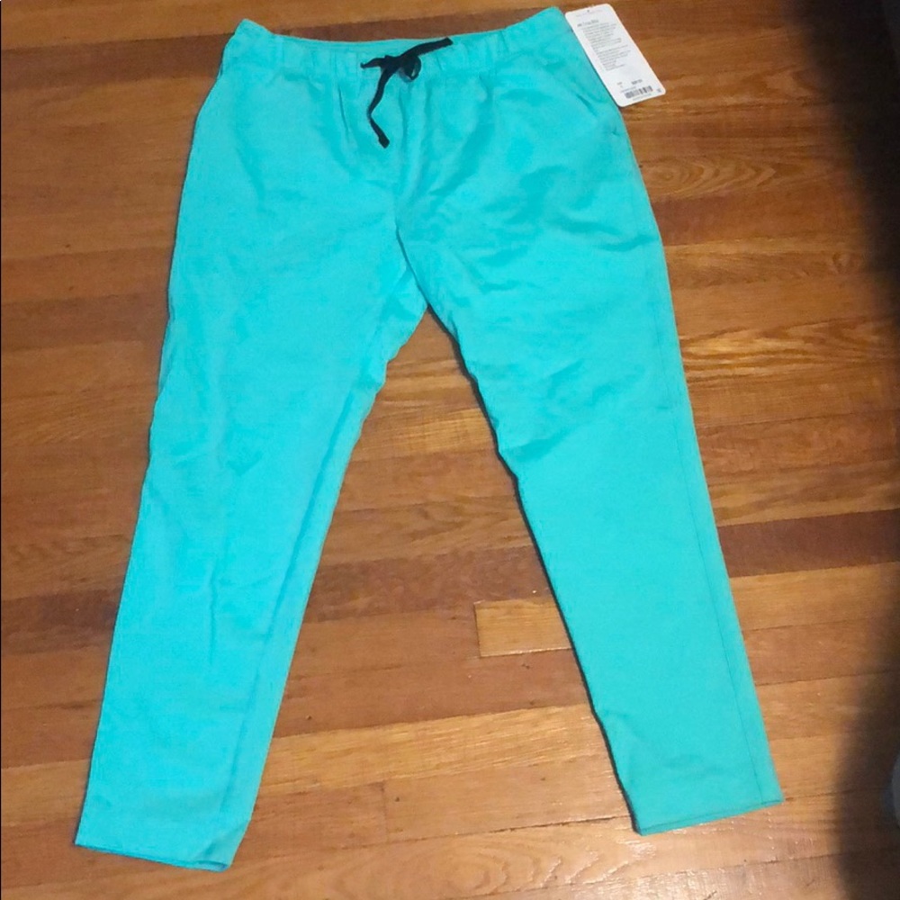 NWT teal Lululemon Jet Crop Slim, Size 6